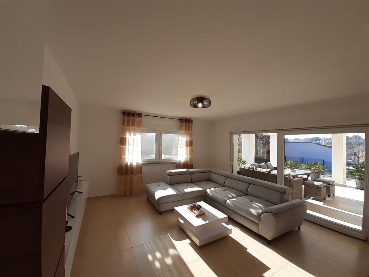 Holiday House Emjalemi พูลา ภายนอก รูปภาพ