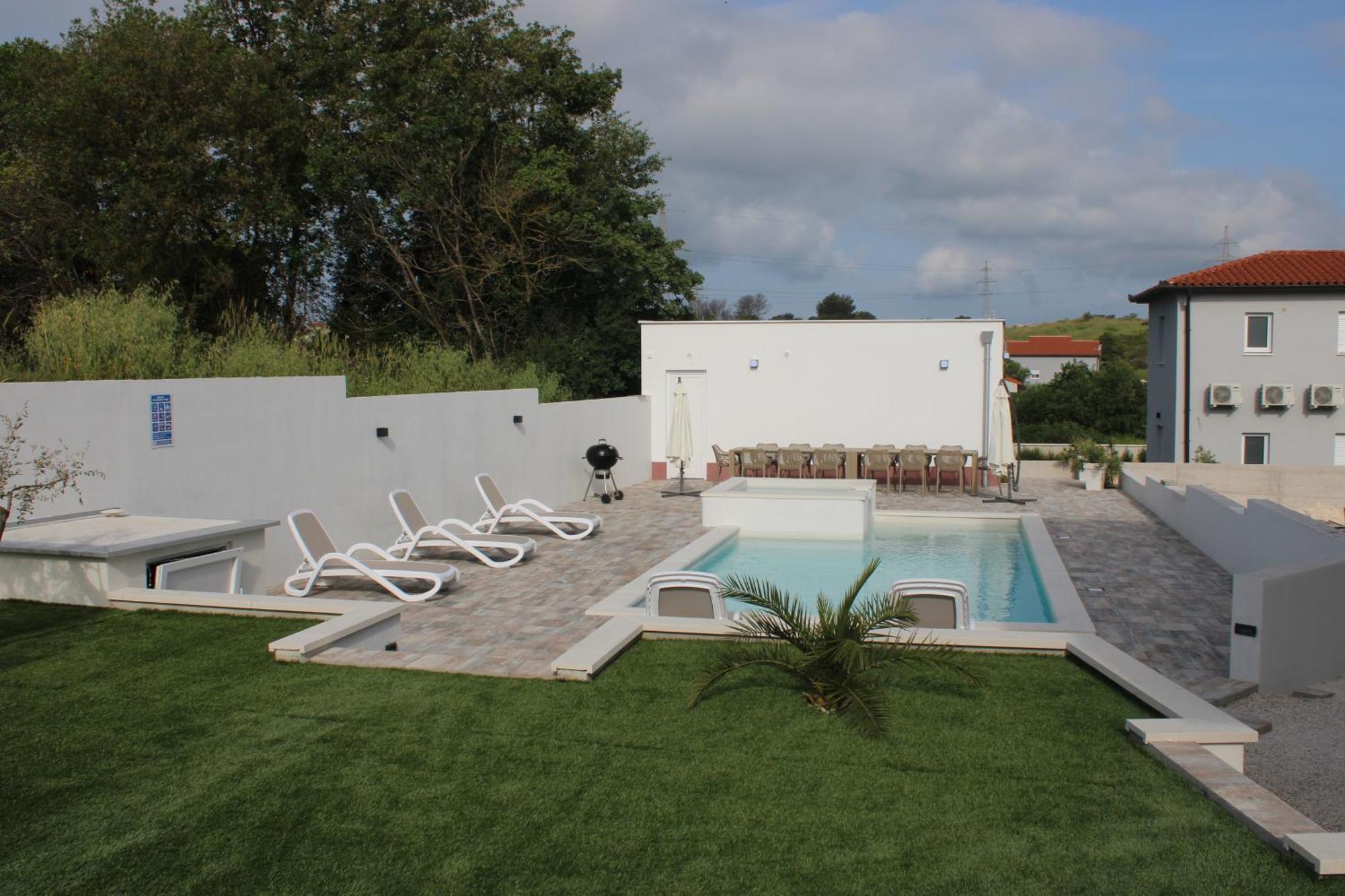 Holiday House Emjalemi พูลา ภายนอก รูปภาพ