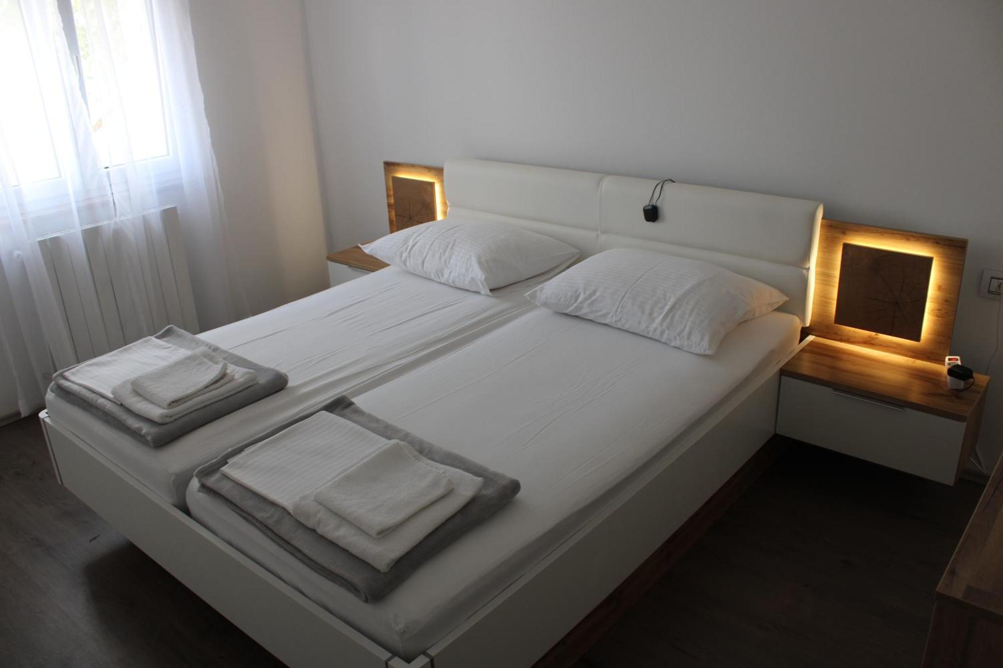 Holiday House Emjalemi พูลา ภายนอก รูปภาพ